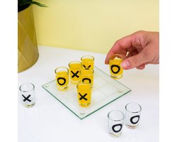 Out Of The Blue Tic Tac Toe drankspel - Gezelschapsspel - Met shotglaasjes - Voor feest en vakantie