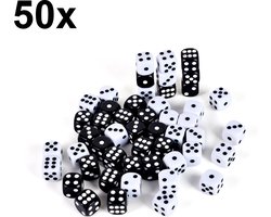 Decopatent - 50 STUKS Dobbelstenen ZWART en WIT - Set: 25x Zwart & 25x Witte Dobbelsteen - Afm 1.6 x 1.6 x 1.6 Cm - Dice - Dobbelen - Dobbelstenenset voor Bordspellen - Yahtzee - Bordspel - Gezelschapsspel - Voor Dobbelsteen Spelletje